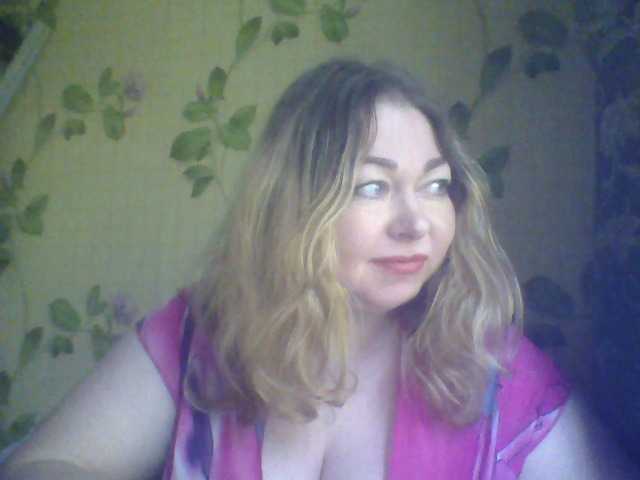 Lähettää kuvakaappauksia bigboobsss99