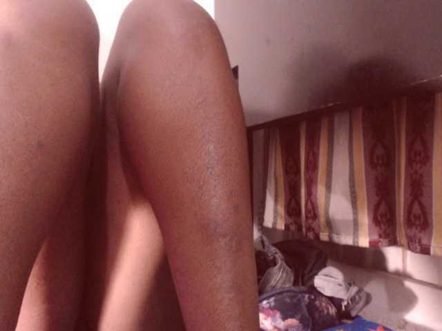 Lähettää kuvakaappauksia BigBustyBlack