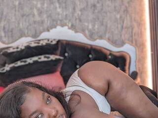 Eroottinen videokeskustelu black-pussydoll