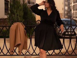 Eroottinen videokeskustelu Black00pearl