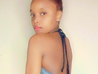 Eroottinen videokeskustelu BlackDollita