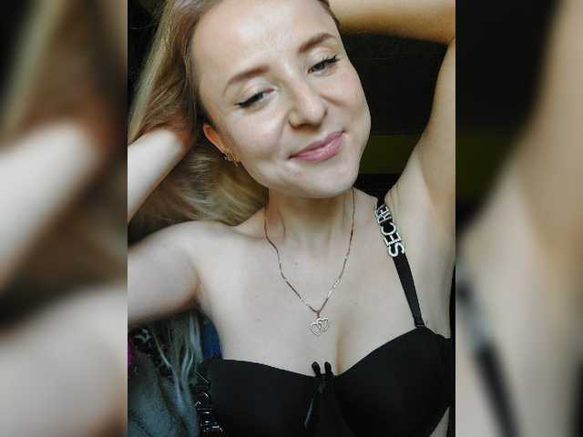 Lähettää kuvakaappauksia blonde-kisses