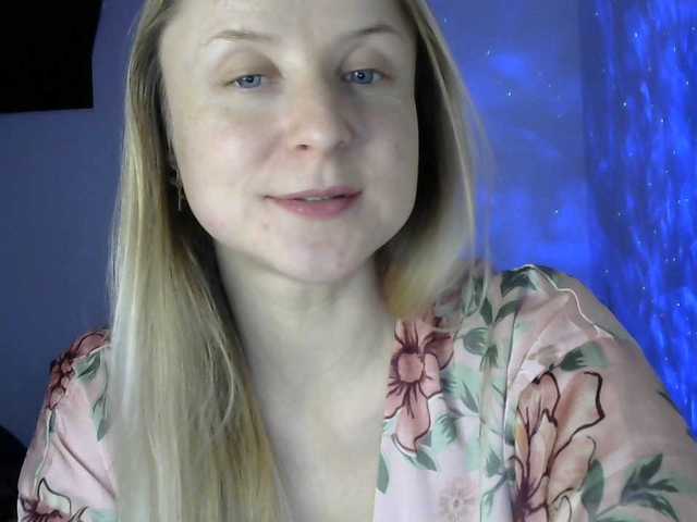 Lähettää kuvakaappauksia blonde-kisses