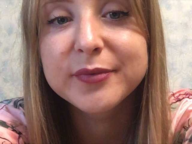 Lähettää kuvakaappauksia blonde-kisses