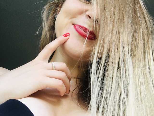 Kuva profiilista blonde-kisses