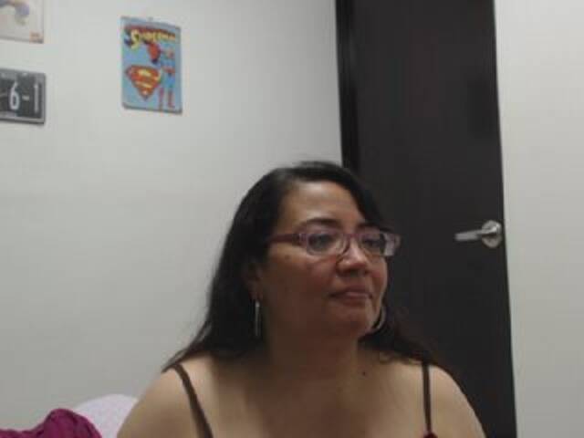 Lähettää kuvakaappauksia adeleofc