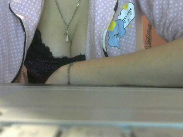 Lähettää kuvakaappauksia t_w_i_n_k_l_e