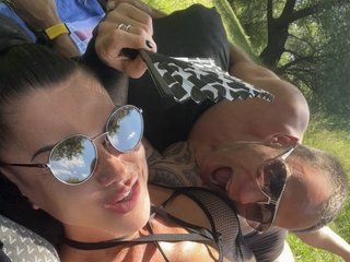 Eroottinen videokeskustelu Casual_couple_in_love