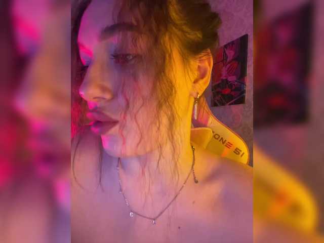 Lähettää kuvakaappauksia BoredGirl