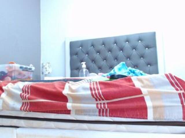 Lähettää kuvakaappauksia brenda-hotxx