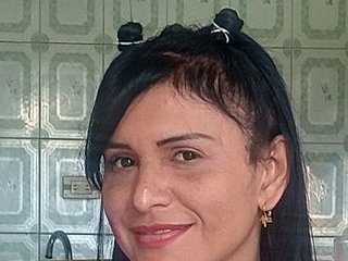 Eroottinen videokeskustelu Brinni-22