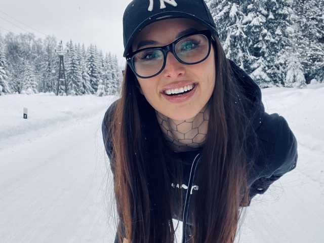 Kuva profiilista tattooedKika