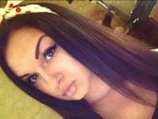 Eroottinen videokeskustelu brunetti69