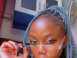 Eroottinen videokeskustelu Bubbly-petite