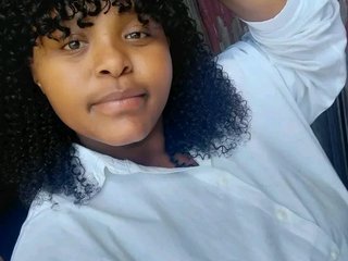 Eroottinen videokeskustelu BubblyRouxyXXXxx