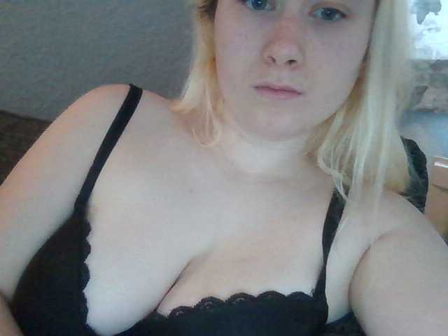Kuvat Busty-Blonde Get to know me ;)
