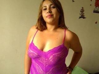 Eroottinen videokeskustelu Bustypearl