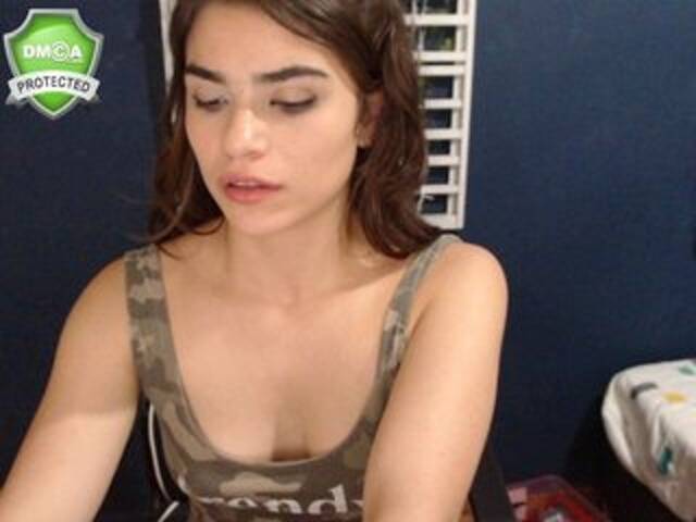 Lähettää kuvakaappauksia caitlin-gomez