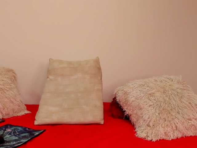 Lähettää kuvakaappauksia CaitlynLian