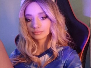 Eroottinen videokeskustelu CamDragonic24