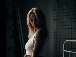 Eroottinen videokeskustelu CamelliaMoon