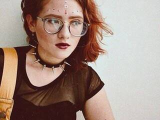 Eroottinen videokeskustelu CameronFox