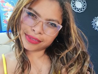 Eroottinen videokeskustelu CamiilaReyes