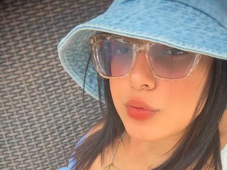 Eroottinen videokeskustelu CamilaNaughty