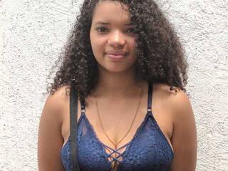 Eroottinen videokeskustelu CamillWilliam