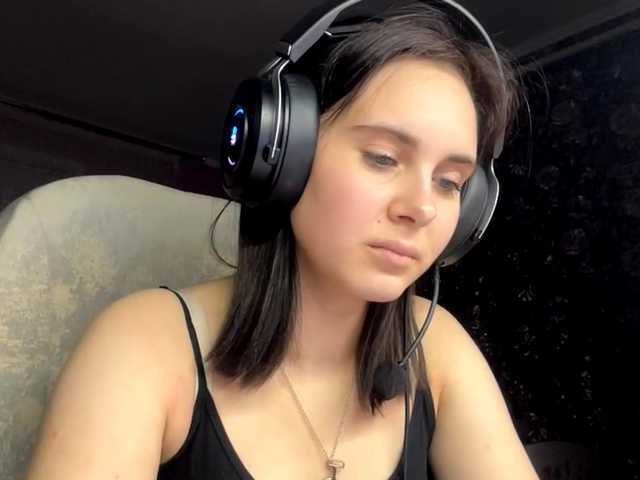 Lähettää kuvakaappauksia CANDY-LIPS-GIRL