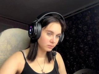 Eroottinen videokeskustelu CANDY-LIPS-GIRL
