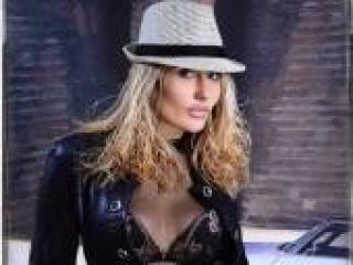 Eroottinen videokeskustelu candynika