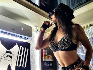 Eroottinen videokeskustelu Carin-France