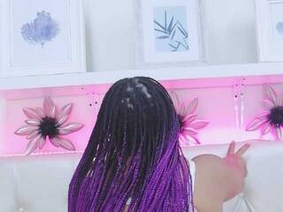 Eroottinen videokeskustelu CarlotaWee