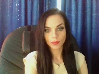 Eroottinen videokeskustelu CassieDoll