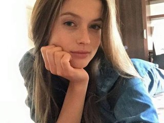 Eroottinen videokeskustelu CHANEL77777
