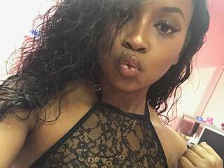 Eroottinen videokeskustelu charliebarbie