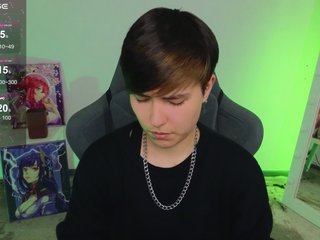 Eroottinen videokeskustelu CharlieeAdams