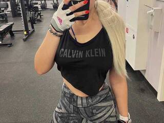 Eroottinen videokeskustelu CharlottaShy