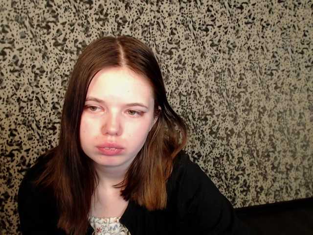 Lähettää kuvakaappauksia Charming-Mariana