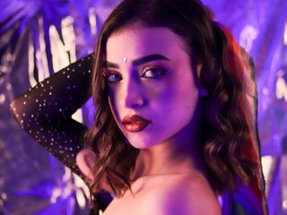 Eroottinen videokeskustelu Cherry-Vibe