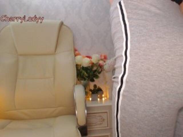 Lähettää kuvakaappauksia CherryLadyy