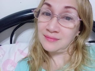 Eroottinen videokeskustelu cherrywhite03