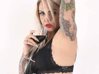 Eroottinen videokeskustelu inkfemme