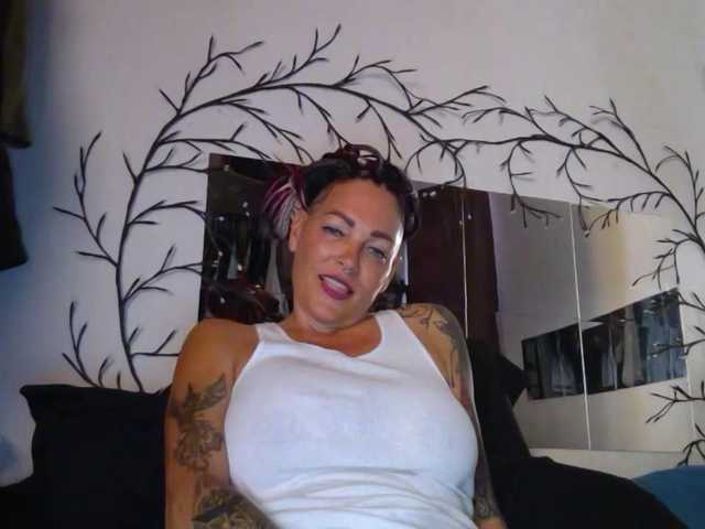 Lähettää kuvakaappauksia Chloe369