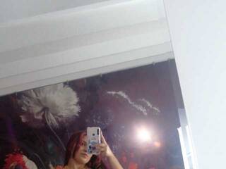 Eroottinen videokeskustelu CHLOELODGE