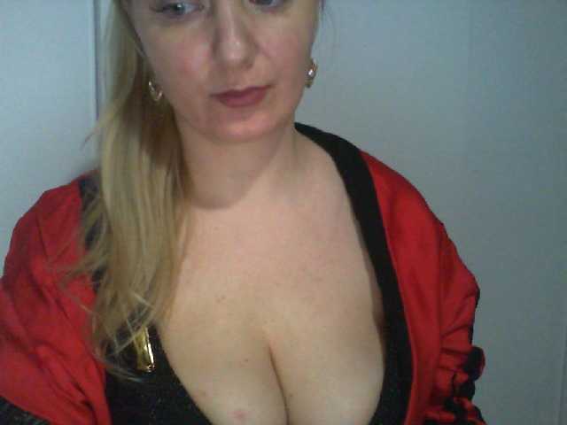 Lähettää kuvakaappauksia ChristinaHotX