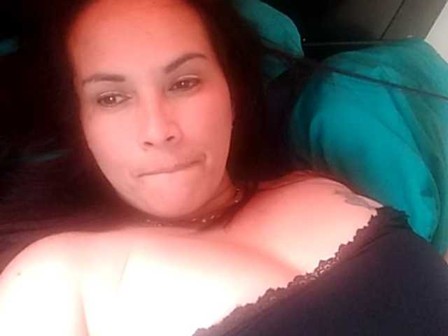 Lähettää kuvakaappauksia ChubbyBigTits