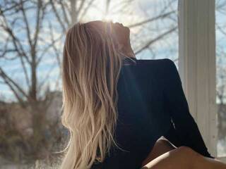 Eroottinen videokeskustelu your_mistress