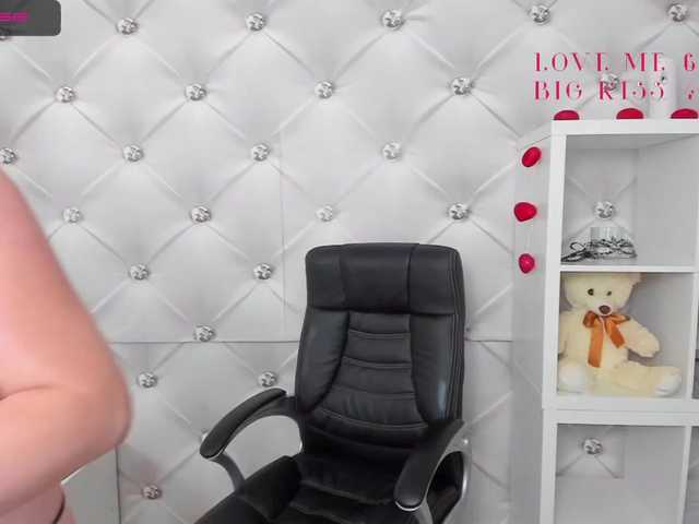 Kuvat CindySpencer #bbw Lets make oil show at goal!!